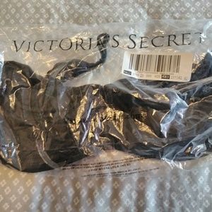 Nwt Victorias Secret black demi